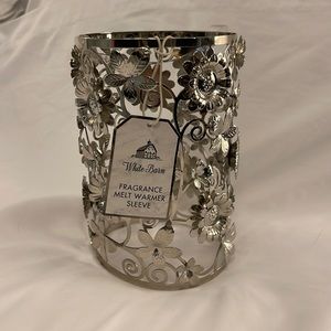 Bath & Body Works/White Barn Fragrance Melt Warmer Sleeve NWT